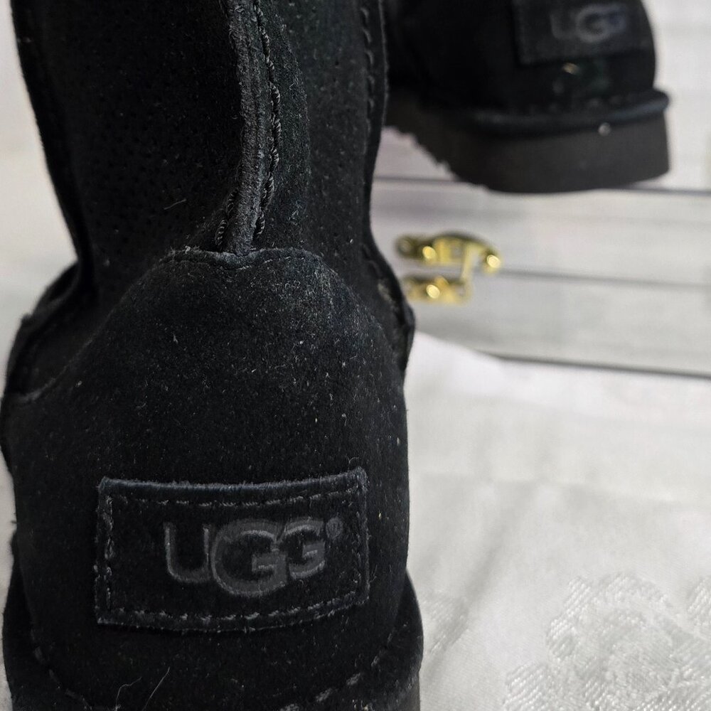 UGGS - Sz 8 - Mesh Black